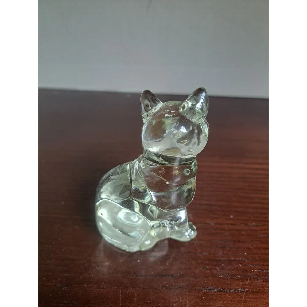 Fenton Like Crystal Cat